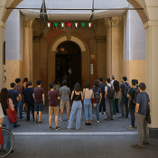 Università di Bologna, dieci studenti denunciati per l’occupazione di un’aula inutilizzata: “Atto repressivo contro le mobilitazioni”
