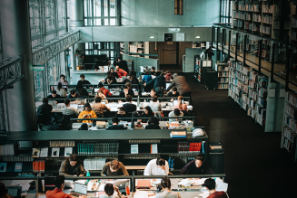 Universitas Blog | Università di Genova chiede 500 mila euro a ex studenti per esami truccati via WhatsApp