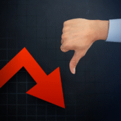 Inizia la fase preliminare del processo a Chiara Ferragni per truffa, segnata dalla sua assenza e da nuove accuse